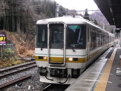 キハ8500系会津マウントエクスプレス(会津高原尾瀬口駅)