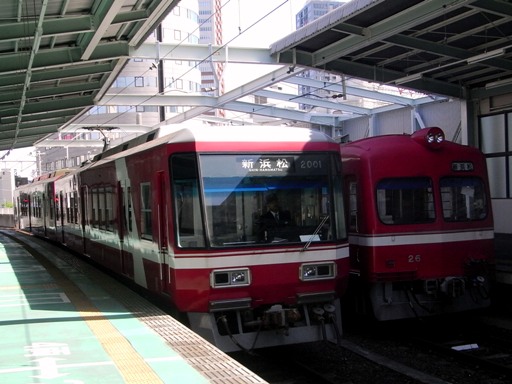 2000系2001 + 30系26 (新浜松駅)