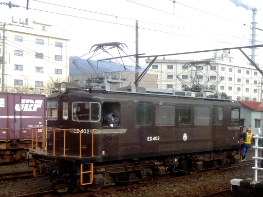 ED402(比奈駅)