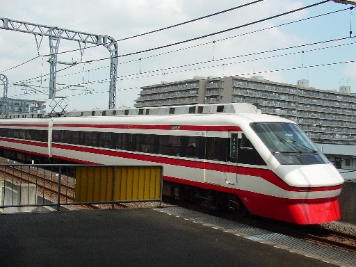 特急列車(蒲生駅)
