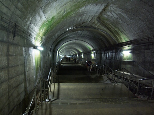 土合駅階段