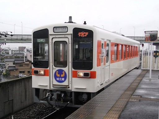 キハ11(勝川駅)