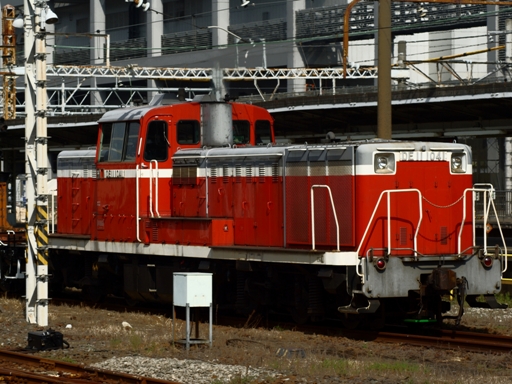 DE11-1041(品川駅)