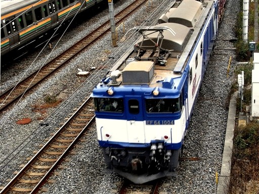 機関車 EF64-1004 (蕨駅-西川口駅 2009-12-9)