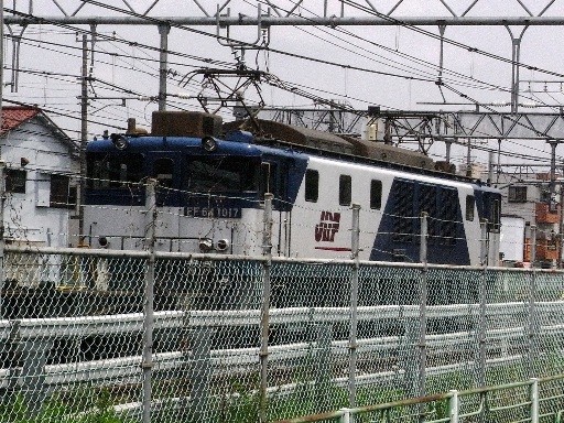 機関車 EF64-1017 (蕨駅-西川口駅 2009-6-17)