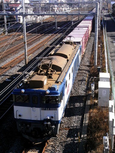 機関車 EF64-1020 (蕨駅-西川口駅 2010-1-8)