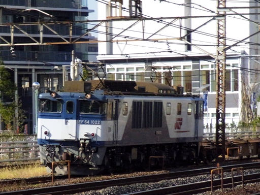 機関車 EF64-1022 (蕨駅-西川口駅 2010-11-19)