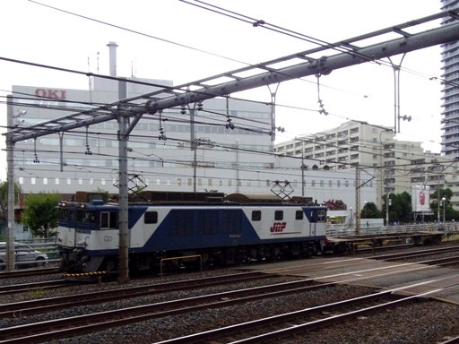 機関車 EF64-1023 (蕨駅-西川口駅 2010-10-26)