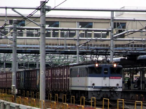 機関車 EF65-1068 (蕨駅付近)