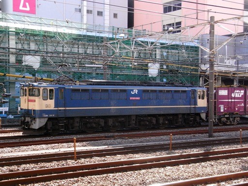 EF65-1082 (鶴見駅 2010/2/9)