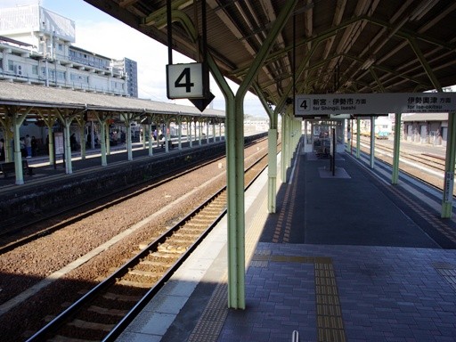 松阪駅ホーム