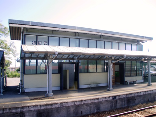 七井駅ホーム