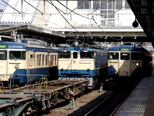 EF65/113(成田駅)