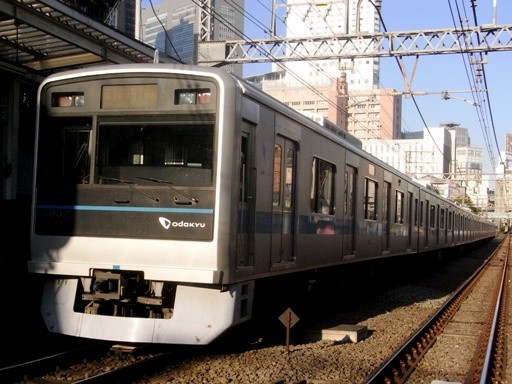 3952(南新宿駅)