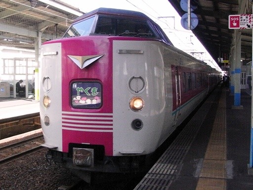 381系やくも(松江駅)