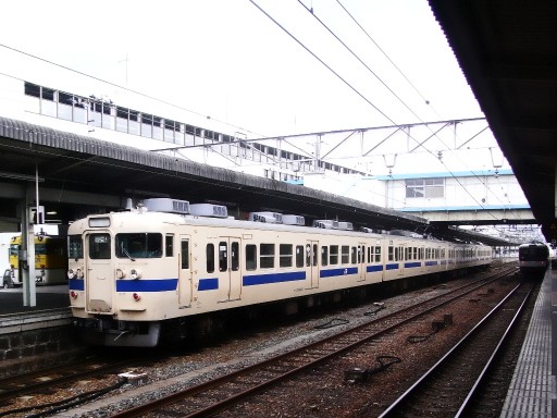 115系瀬戸内色(広島駅)