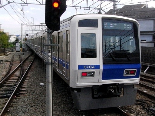 6104(東久留米駅)
