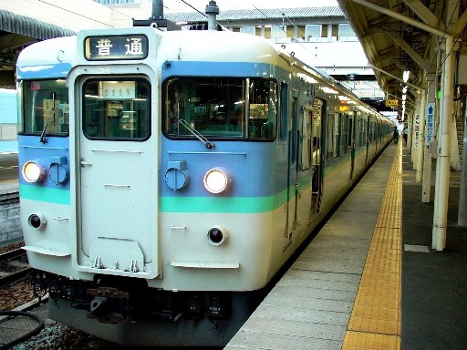 115系普通列車(長野色) (長野駅)
