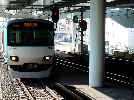 10704(横浜駅)
