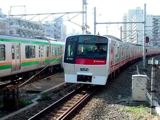 8709(西横浜駅)