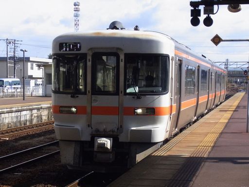 キハ25(美濃太田駅)