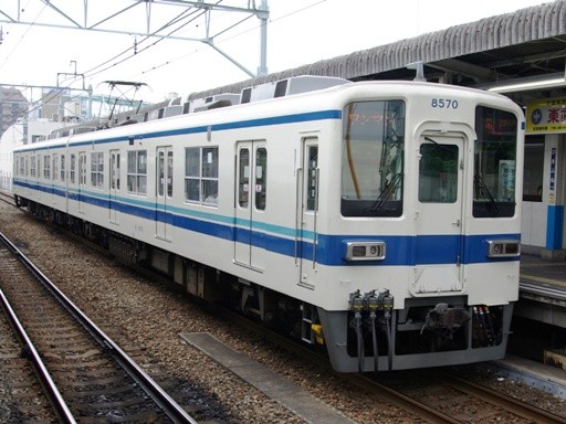 8570(曳舟駅)