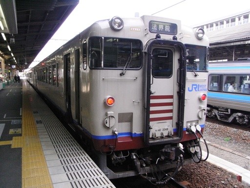 キハ40-2048(岡山駅)